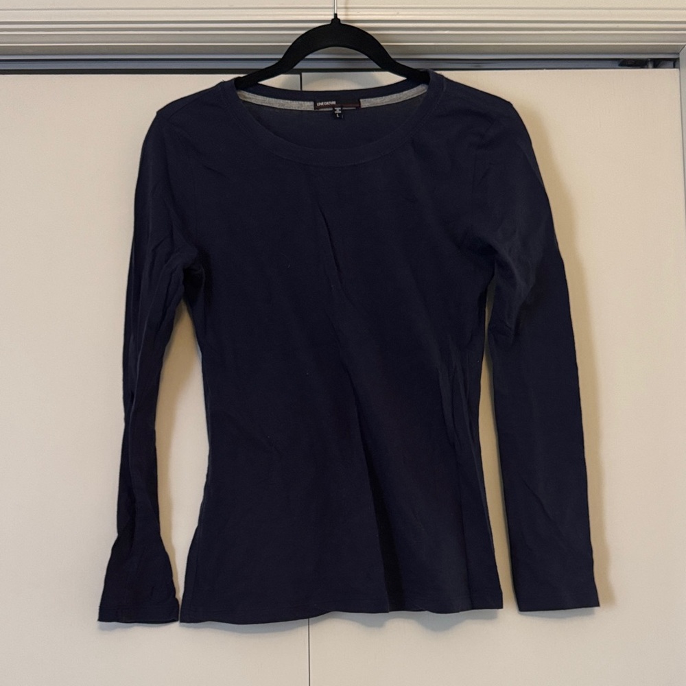 Navy women’s longsleeve
